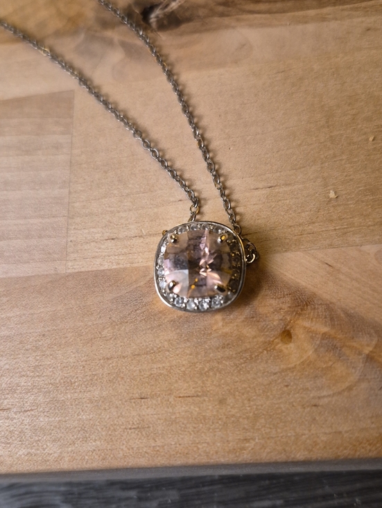 Jewelry - Delicate Pink Crystal Pendant Necklace - Women Jewelry